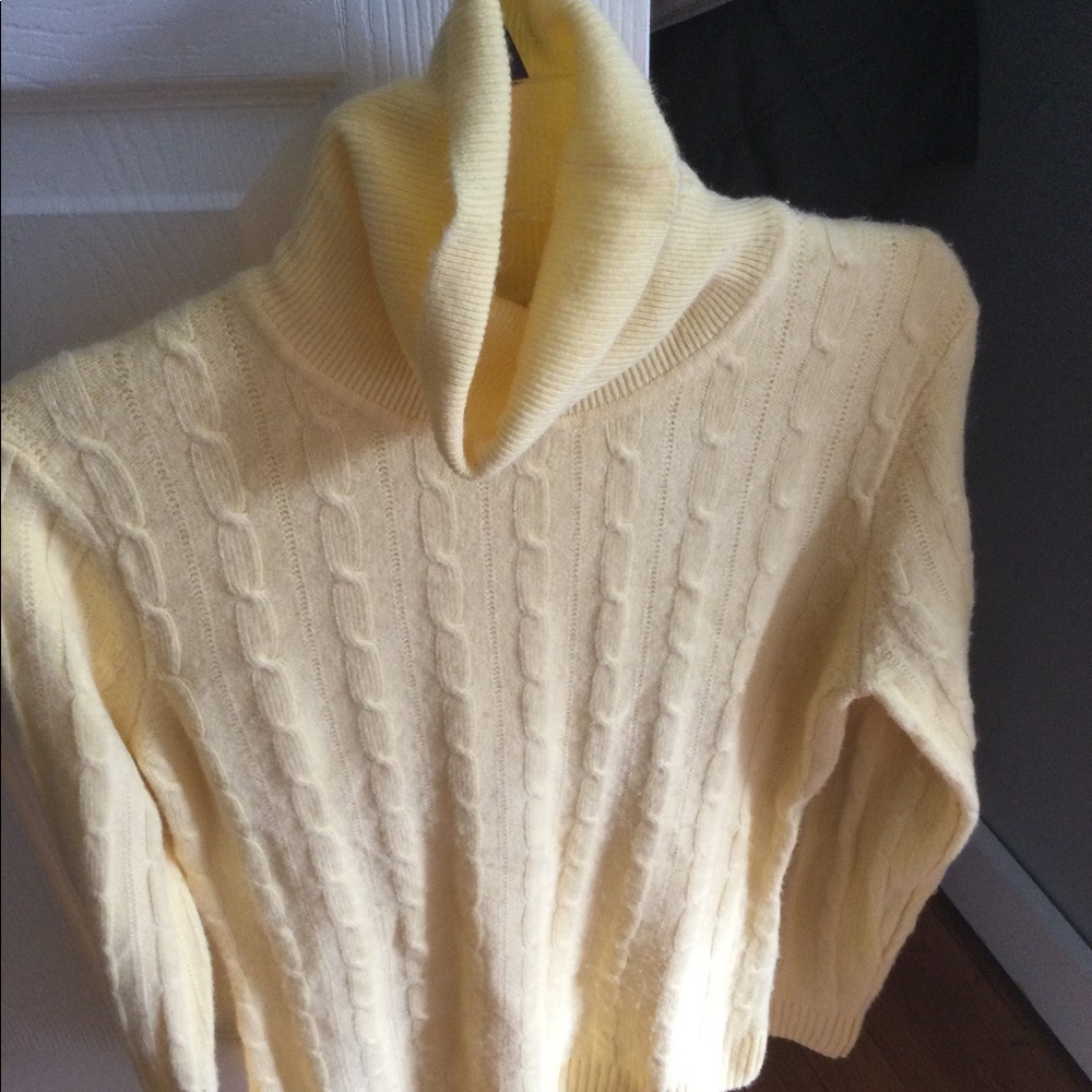 IZOD sweater size xs